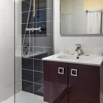 Bathroom, Relais Saint-Hubert, 39200 Saint-Claude, Haut-Jura.